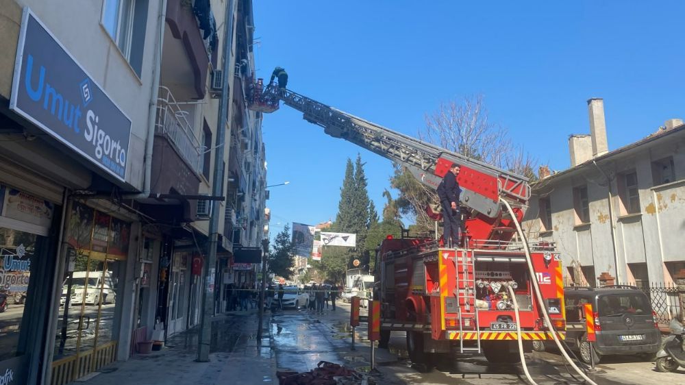 Manisa Alaşehir'de Yangın Faciası: Genç Kız Hayatını Kaybetti -Haberler