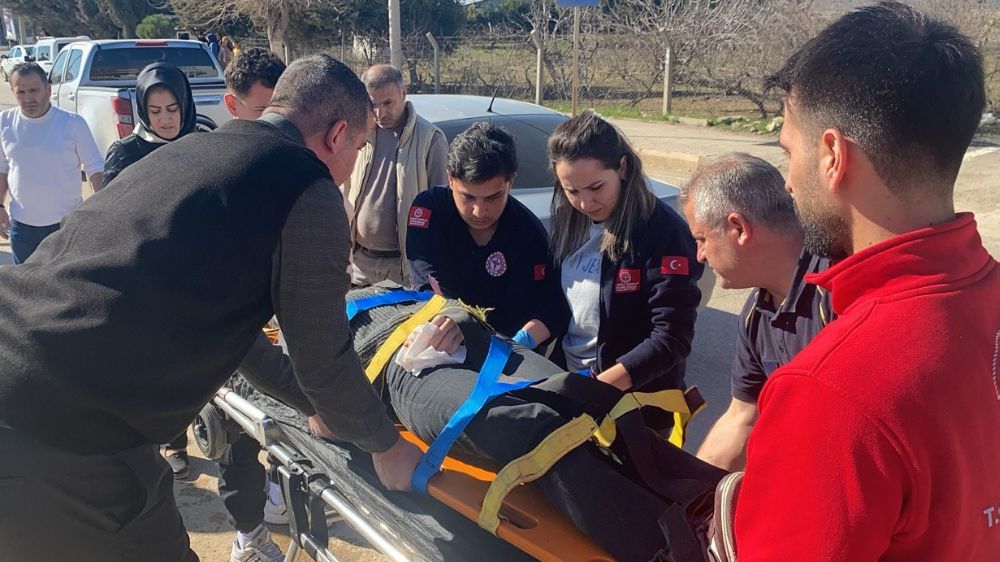 Adıyaman'da Kamyonet ve Otomobil Çarpıştı: 2 Yaralı - Haberler