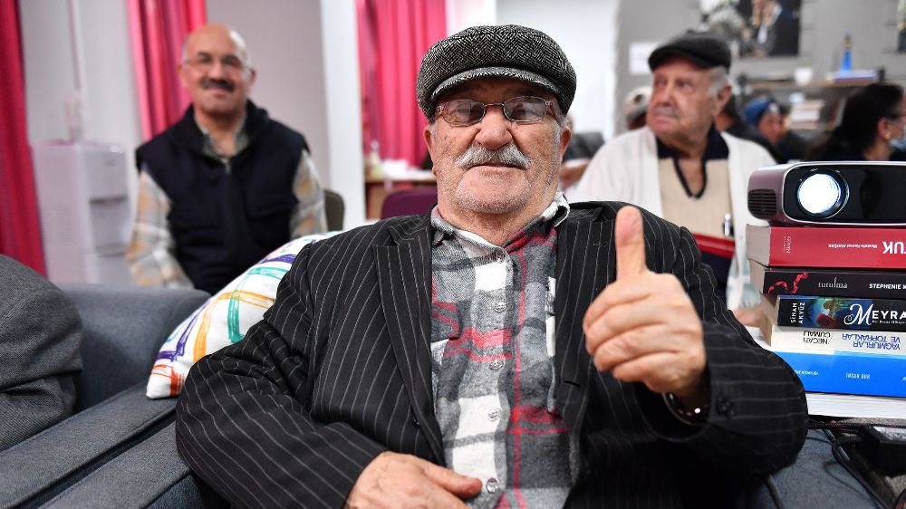 Mersin Büyükşehir Belediyesi Yaşlılara Yönelik Bilgilendirme Etkinliği Düzenledi-Haberler 