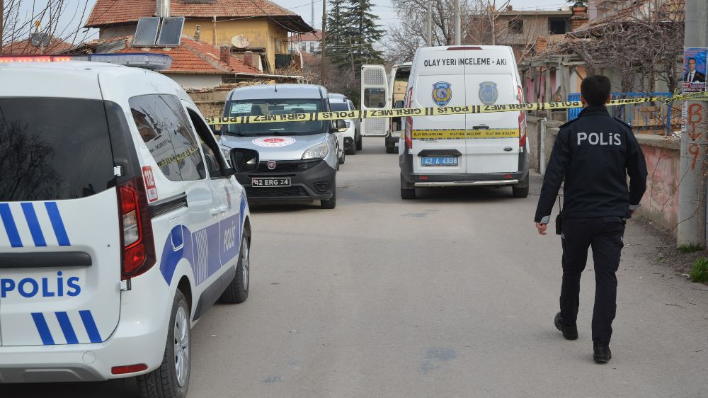Konya'da 67 Yaşındaki Adam Satırla Öldürüldü! -Haberler