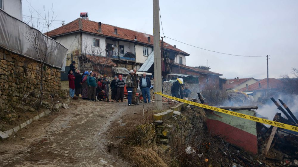 Afyonkarahisar'da 29 Hayvanın Telef Olduğu Yangının Sorumlusu İl Özel İdaresi Mi?-Haberler 