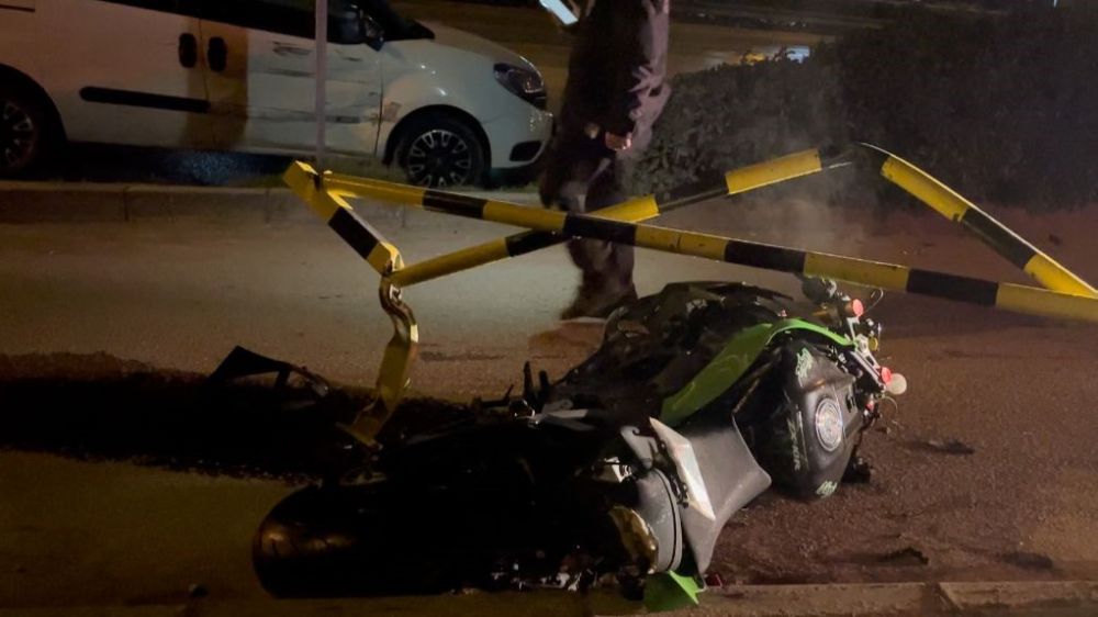 Bursa'da Motosiklet Kazası: Lüks Motosiklet Hurdaya Döndü, Sürücü Hafif Yaralandı-Haberler 