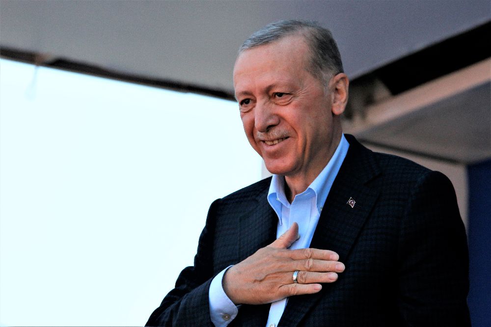 Cumhurbaşkanı Erdoğan'a 100 bini aşkın Antalyalı eşlik etti