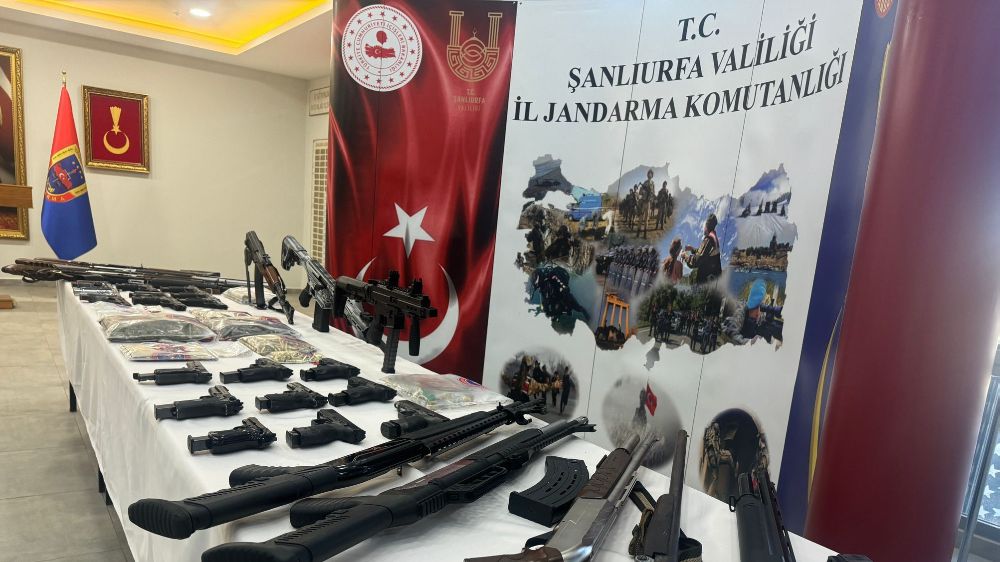 Şanlıurfa'da Jandarma Operasyonu: 34 Gözaltı, Uyuşturucu ve Silahlar Ele Geçirildi-Haberler 