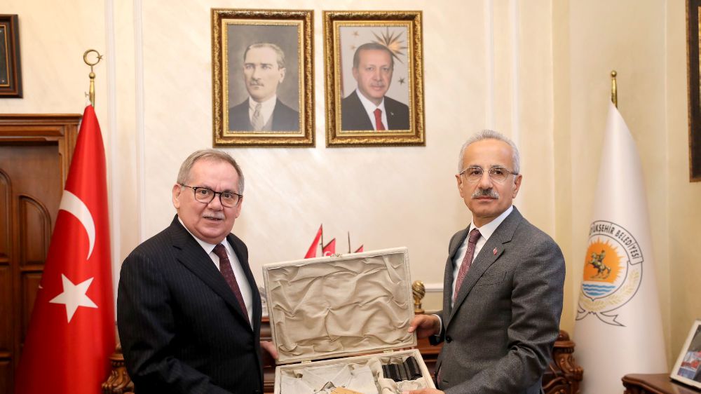 Ulaştırma ve Altyapı Bakanı Uraloğlu Samsun Büyükşehir Belediyesi'ni Ziyaret Etti-Haberler 