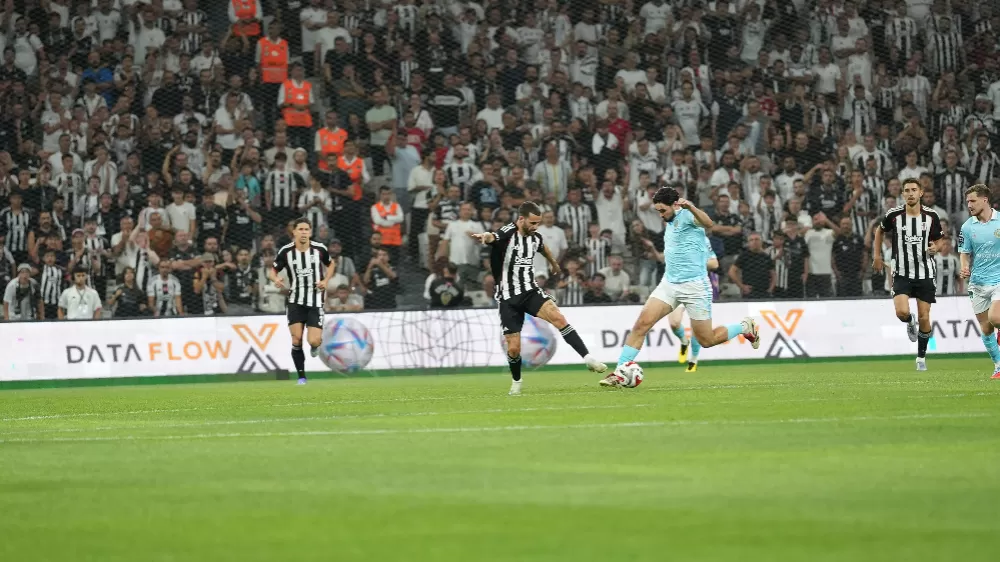UEFA Konferans Ligi: Beşiktaş: 1 - St. Patrick’s: 2  Beşiktaş maçı ilk yarı sonucu