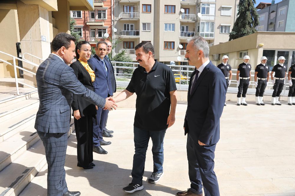 Burdur Valisi Ali Arslantaş, veda ziyaretlerini sürdürdü