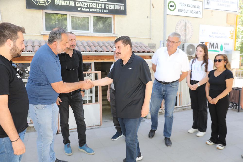 Burdur Valisi Ali Arslantaş, veda ziyaretlerini sürdürdü
