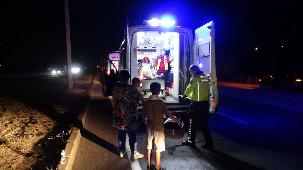 Antalya'da kaza! Işıkta duran otomobile arkadan çarptı