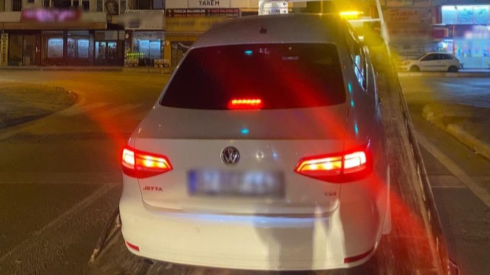 Antalya'da korsan taşımacılık yapan otomobillere ceza kesildi 