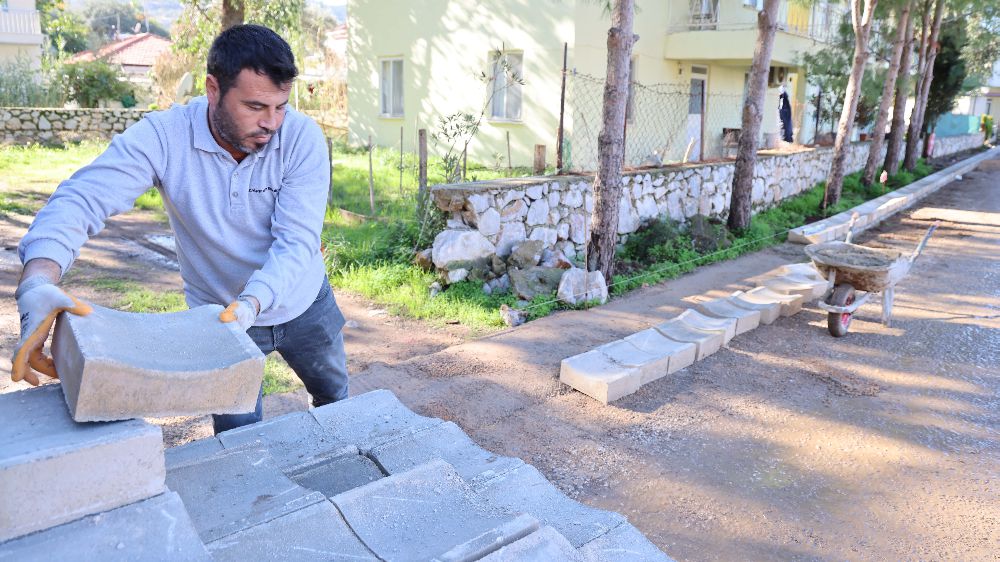 Marmaris Belediyesi, Selimiye Mahallesi'nde Yeni Spor Alanı İnşaatına Hızla Devam Ediyor