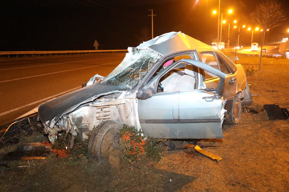Samsun'da korkunç kaza; araç hurdaya döndü sürücü ağır yaralandı