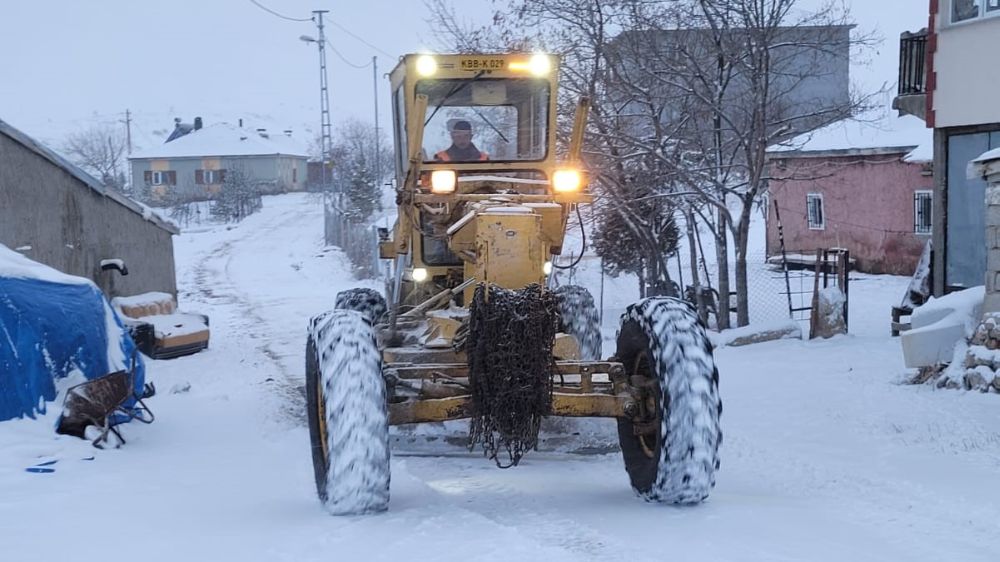 Kayseri'de kapanan yollar yapılan  çalışmalar sonucu açıldı