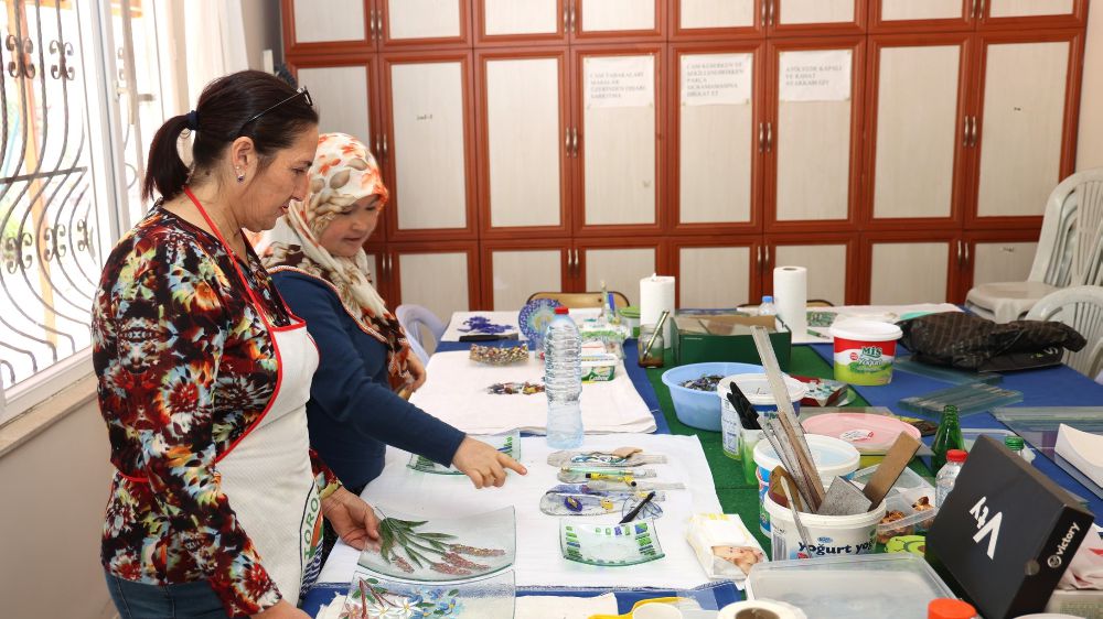 Mersin'de  Teknik ve Mesleki Eğitim Kursları'ndan binlerce kişi yararlandı