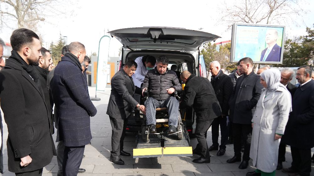 Niğde Belediyesi 'Engelsiz Araç’ ile engelleri kaldırıyor