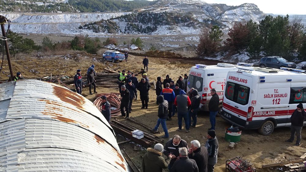 Göçük altında ki işçi uzun uğraşlar sonucu kurtarıldı