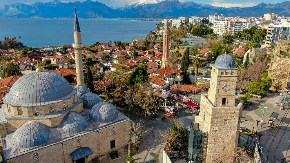 Antalya'nın simgesi çalınmıştı! İkizi bulundu takılacak