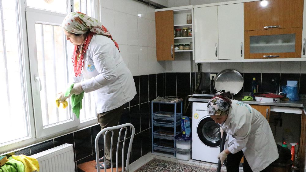 Haliliye Belediyesi, yaşlı ve kimsesiz vatandaşlarını yalnız bırakmıyor