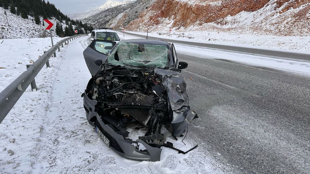 Malatya'da iki aracın karıştığı kazada 1 kişi yaralandı