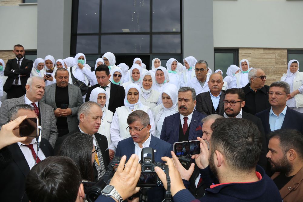 Genel Başkan Davutoğlu'nun Duranlar Süt ziyareti
