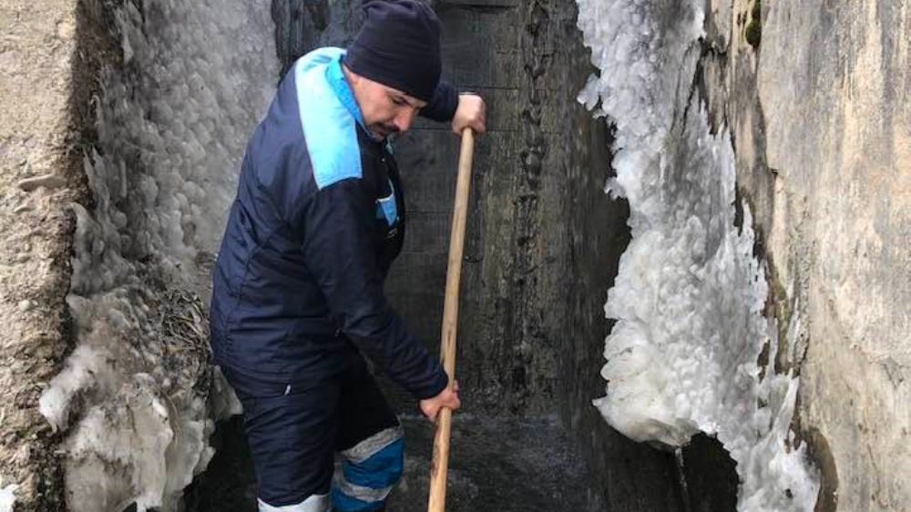 Kars'ta hava durumu yüzünden kafalar karışık