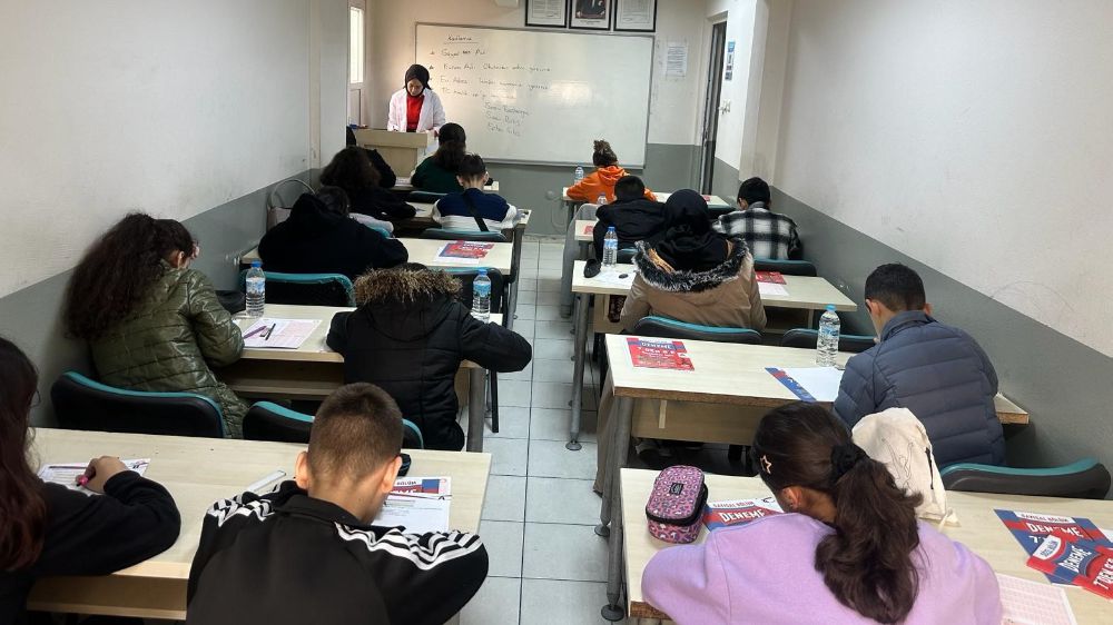 Manisalı öğrencilerden MABEM'in sınavına yoğun ilgi