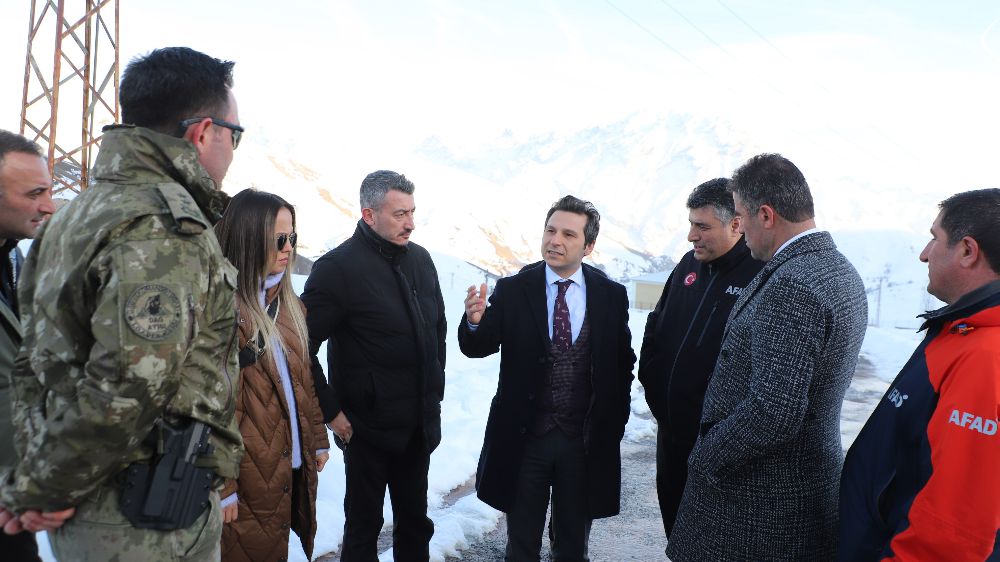 Hakkari'de depreme karşı önlemler alınmaya devam ediyor