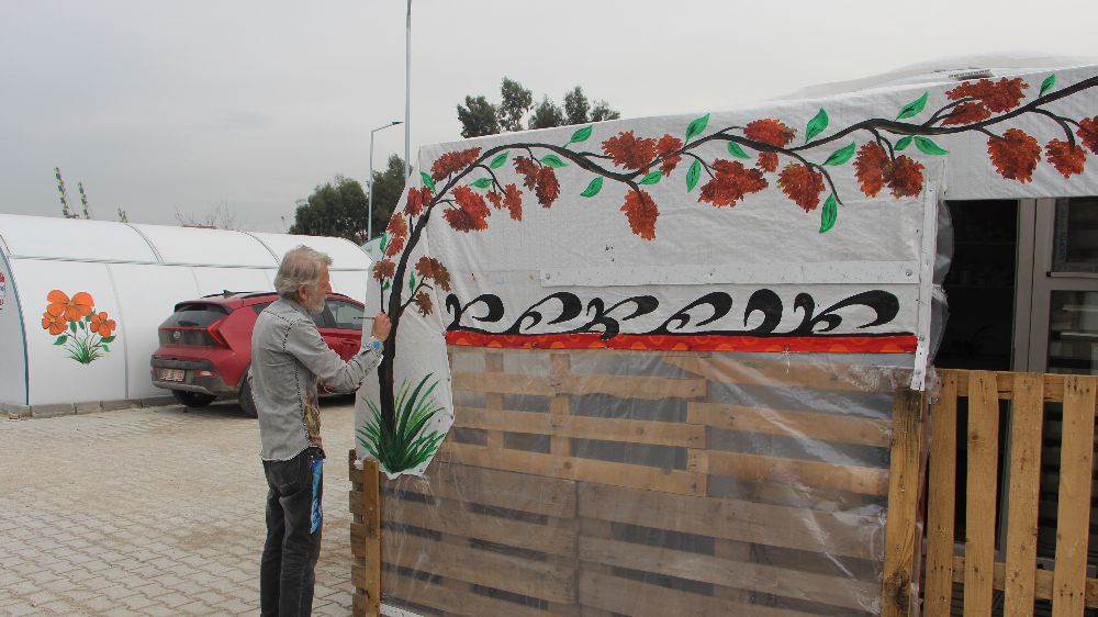 Enkaz kenti renklendiren adam  | Haberler 