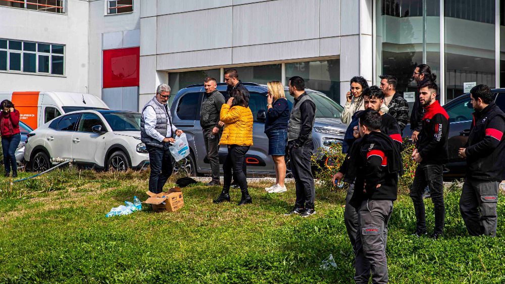  Antalya'da yangın paniğe neden oldu