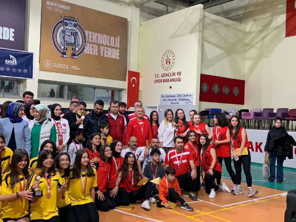 Bucak'ta Voleybol Turnuvası tamamlandı