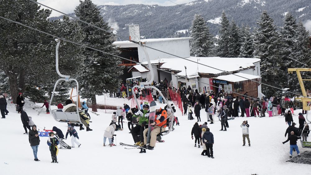 Uludağ'a beklenen kar geldi| Haberler 