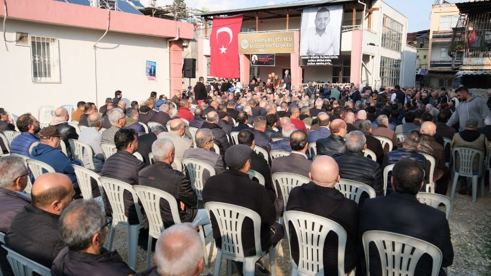 Silahlı Saldırı kurbanı için Kur’an-ı Kerim okunuyor. -Haberler