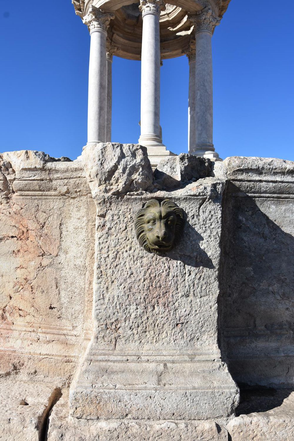 Kibyra Antik Kentinin görkemli çeşmesi ayağa kaldırıldı