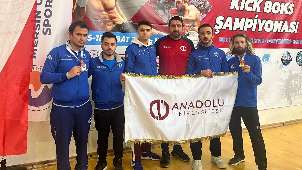  Anadolu Üniversitesi Kick Boksçuları Türkiye Şampiyonasında Madalya Yağdırdı! -Haberler