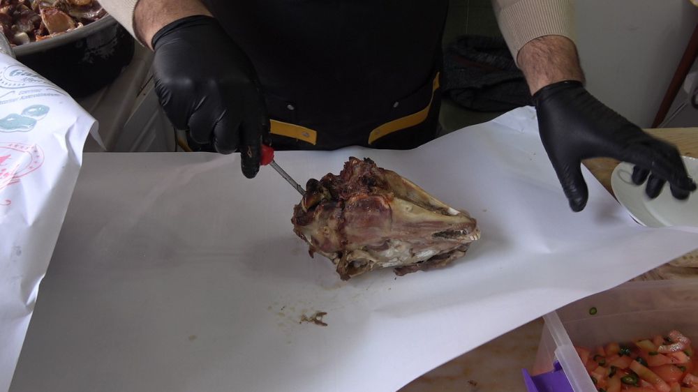 Yozgat'ta Şifa Kaynağı Kelle Kebabı! 35 Yıllık Lezzet Arif Usta'da! - Haberler  