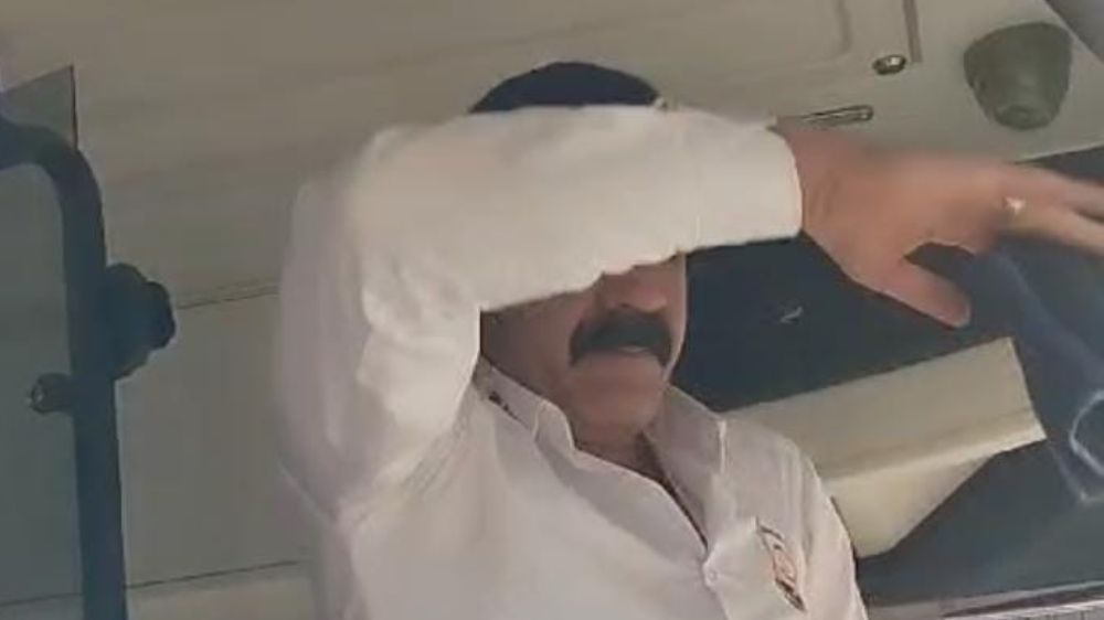 Şanlıurfa'da Otobüs Şoförü Zam Müjdesine Göbek Atarak Tepki Gösterdi! - Haberler 