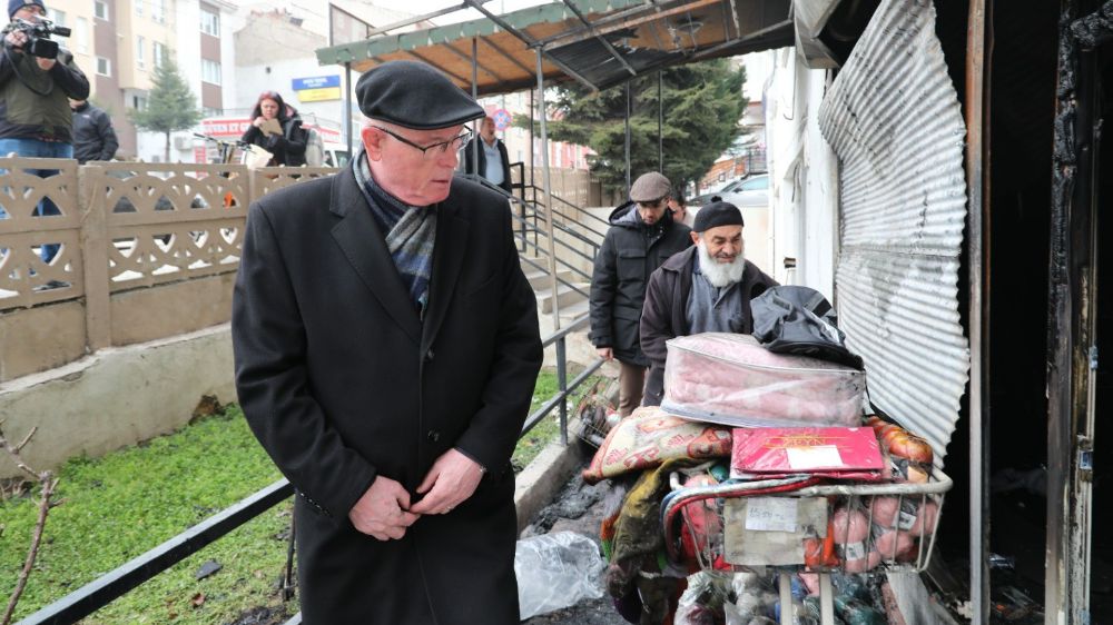 Odunpazarı'nda Züccaciye Dükkanı Yangını: Başkan Kurt Destek Sözü Verdi -Haberler