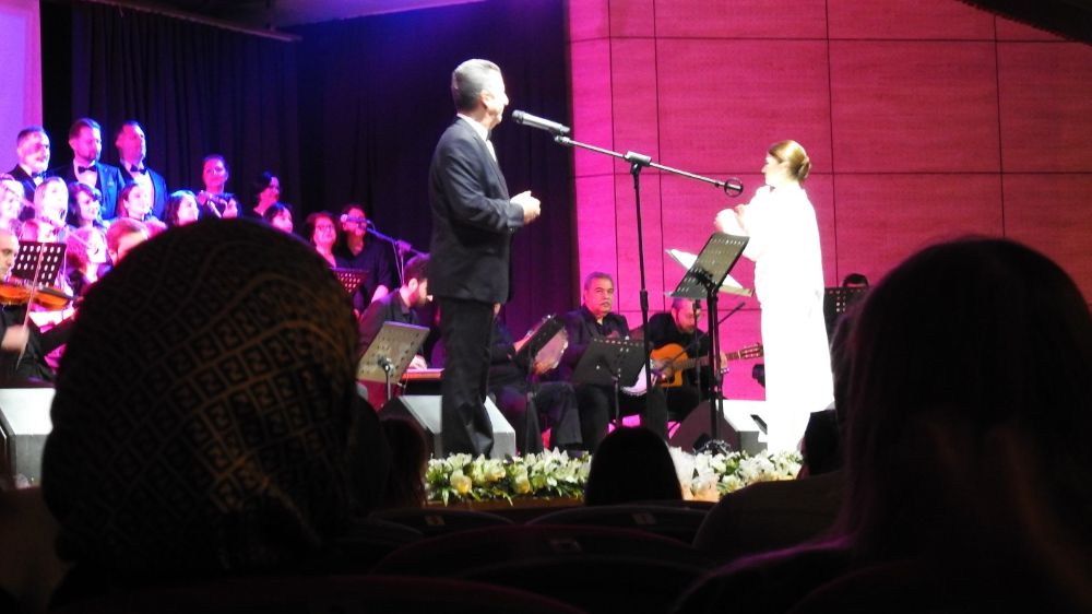 Yunusemre'de 'Bir Demet Zeki Müren' Konseriyle Sanat Güneşi Anıldı! -Haberler 