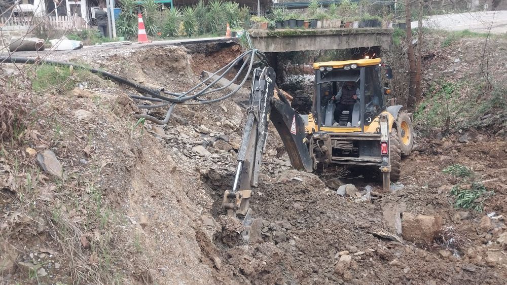 Antalya Büyükşehir Belediyesi Alanya'da Yolları Onarıyor, Güçlendiriyor! -Haberler 