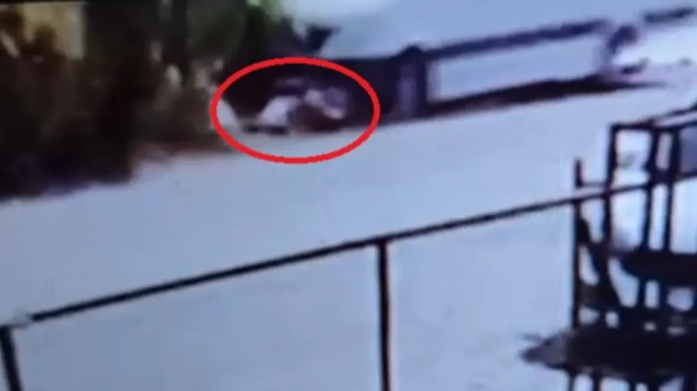 Antalya'da 9 yaşındaki Aslı'nın okul servisinin altında kaldığı kazanın görüntüsü ortaya çıktı