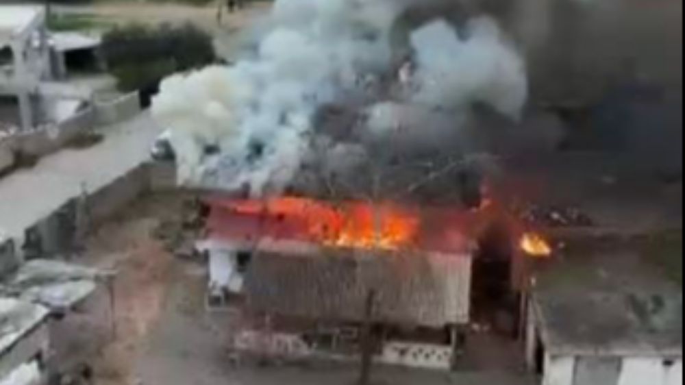 Antalya'da bir ev yangında kül oldu