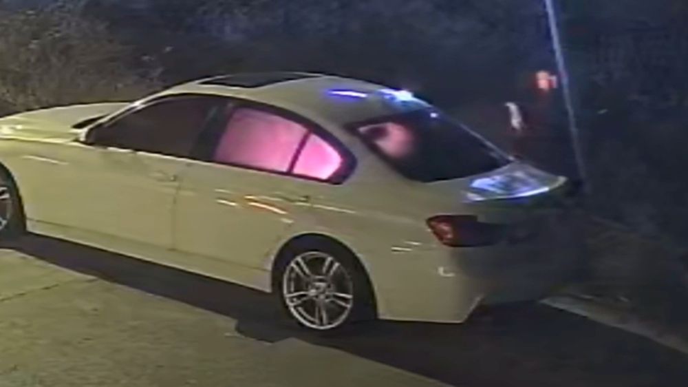 Antalya'da iş adamının lüks otomobiline saldırı