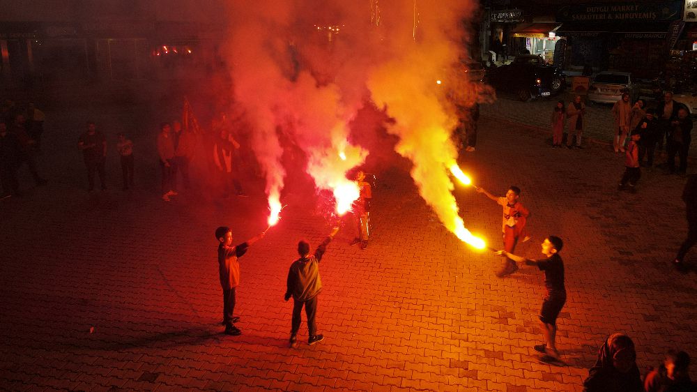 Bucak'ta Galatasaray'ın şampiyonluk kutlaması