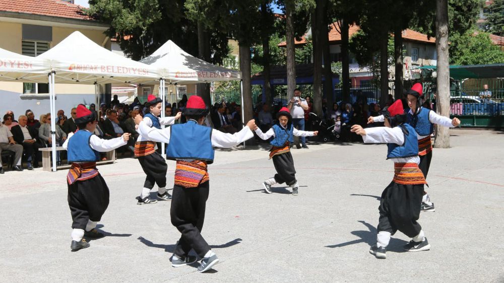 Bucak'ta Halk Eğitim Merkezi sergisi